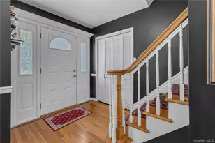 21 Martha Ct, Centerport, NY 11721 - Photo 4