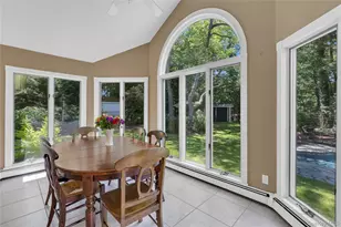 21 Martha Ct, Centerport, NY 11721 - Photo 8