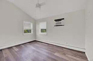 255 Rolling St, Malverne, NY 11565 - Photo 20