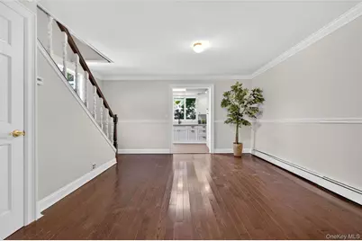 136 Lodge Avenue, Huntington Station, NY 11746 - Photo 8