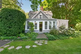 136 Lodge Ave, Huntington Station, NY 11746 - Photo 32