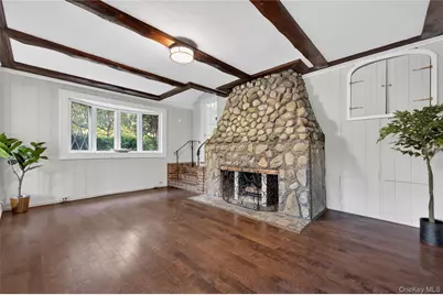 136 Lodge Avenue, Huntington Station, NY 11746 - Photo 18