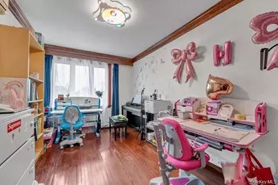 6906 Fresh Meadow Lane, Fresh Meadows, NY 11365 - Photo 12
