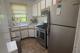 42 Winchester Ave, Yonkers, NY 10710 - Photo 2