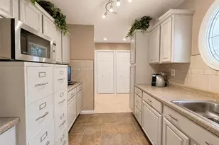6 Naybor Ave, Medford, NY 11763 - Photo 28