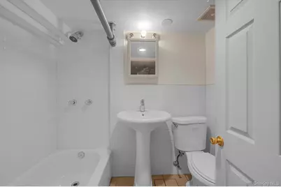 225-13 95th Avenue, Floral Park, NY 11001 - Photo 16