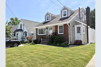 135 Barwick Boulevard, Mineola, NY 11501 - Photo 1