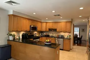 100 Rockywood Rd, Manhasset, NY 11030 - Photo 6