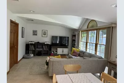 100 Rockywood Road, Manhasset, NY 11030 - Photo 8