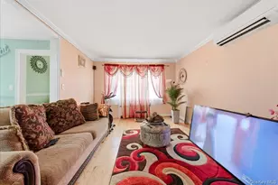 2752 Fish Ave, Bronx, NY 10469 - Photo 18