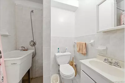 2752 Fish Avenue, Bronx, NY 10469 - Photo 24