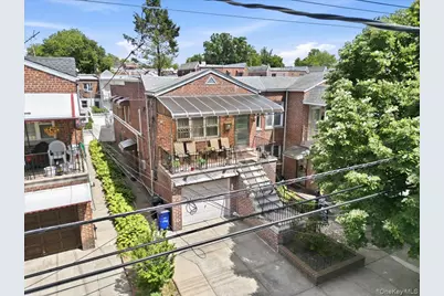 2752 Fish Avenue, Bronx, NY 10469 - Photo 2