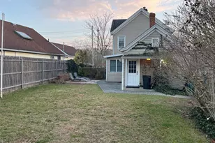 824 W Main St, Riverhead, NY 11901 - Photo 2
