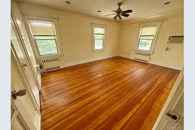 203 Rockaway Parkway #2nd FL, Valley Stream, NY 11580 - Photo 2