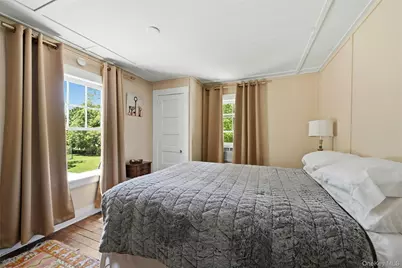 295 Jackson Street, New Suffolk, NY 11956 - Photo 16