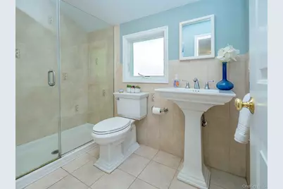 22 Andover Road, Port Washington, NY 11050 - Photo 18