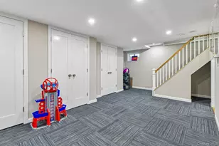 93 Crest Rd W, Merrick, NY 11566 - Photo 20