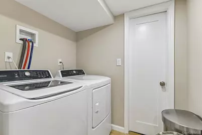 93 Crest Road W, Merrick, NY 11566 - Photo 22