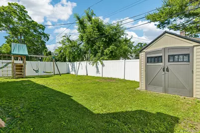 93 Crest Road W, Merrick, NY 11566 - Photo 26