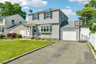93 Crest Road W, Merrick, NY 11566 - Photo 2