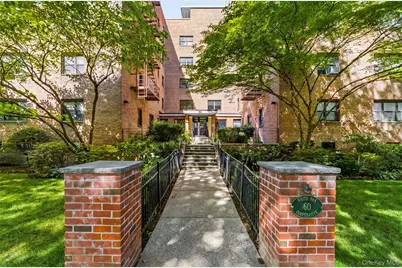 60 White Oak Street #2F, New Rochelle, NY 10801 - Photo 1