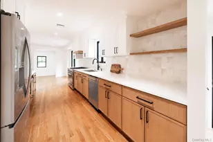 1 Glades Way, Huntington, NY 11743 - Photo 10