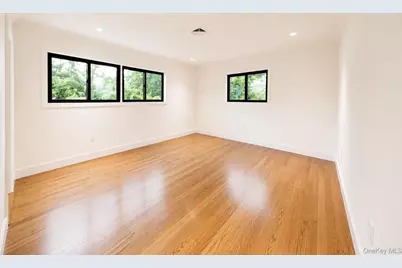 1 Glades Way, Huntington, NY 11743 - Photo 12