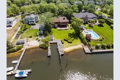 164 W Islip Road, West Islip, NY 11795 - Photo 22