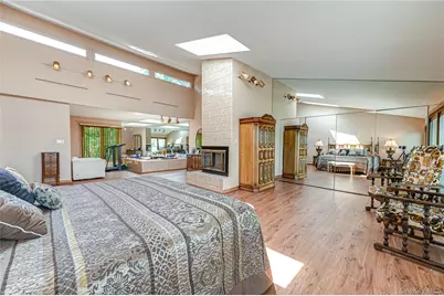 164 W Islip Road, West Islip, NY 11795 - Photo 16
