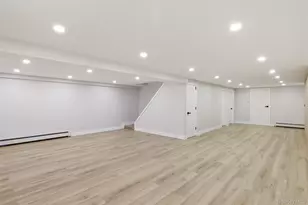 109 Nassau Dr, Albertson, NY 11507 - Photo 14