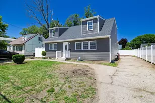 27 New Ave, Wyandanch, NY 11798 - Photo 2