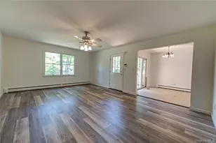 25 Camelot Dr, Centereach, NY 11720 - Photo 20