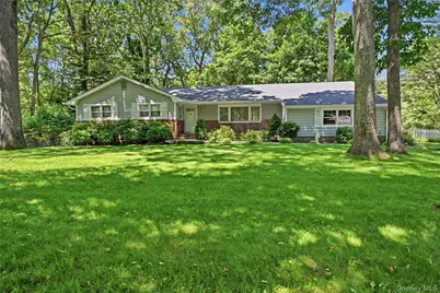 34 Bolan Drive, Huntington Station, NY 11746 - Photo 4