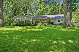 34 Bolan Dr, Huntington Station, NY 11746 - Photo 4