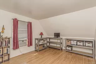 111 Birch Ln, Valley Stream, NY 11581 - Photo 20