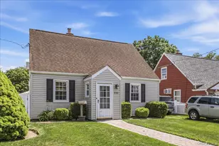 111 Birch Ln, Valley Stream, NY 11581 - Photo 2