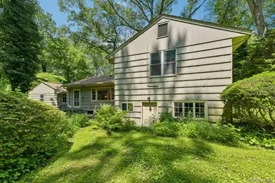47 Mayfair Drive, Huntington, NY 11743 - Photo 4