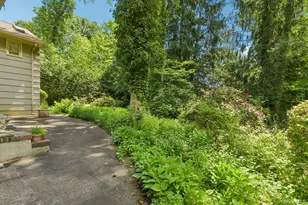 47 Mayfair Dr, Huntington, NY 11743 - Photo 28