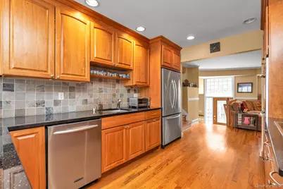 3375 Fairway Road, Oceanside, NY 11572 - Photo 8