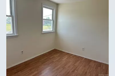 32 Gables Drive, Hicksville, NY 11801 - Photo 18