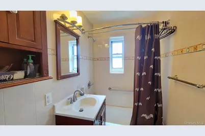111-09 66 Road #3A, Forest Hills, NY 11375 - Photo 10