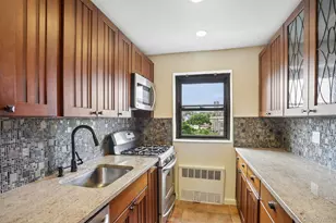 266 Pelham Rd, New Rochelle, NY 10805 - Photo 12