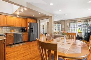 113 Duffy Pl, West Islip, NY 11795 - Photo 10