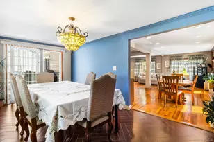 113 Duffy Pl, West Islip, NY 11795 - Photo 12