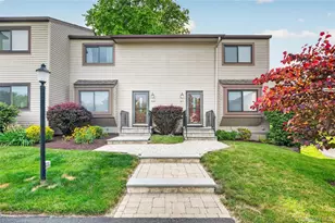 10 Squires Gate, Poughkeepsie, NY 12603 - Photo 2