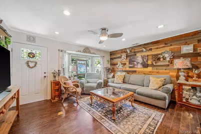 58 Royal Avenue, Flanders, NY 11901 - Photo 6