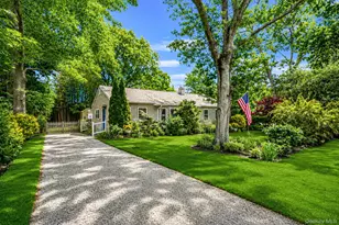 58 Royal Ave, Flanders, NY 11901 - Photo 4