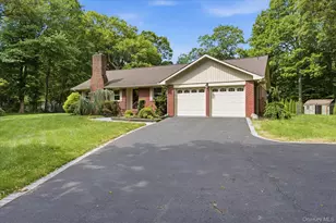 42 Cliff Rd, Port Jefferson, NY 11777 - Photo 2