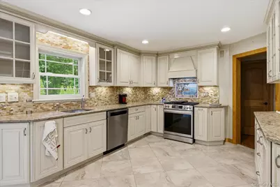 42 Cliff Road, Port Jefferson, NY 11777 - Photo 12
