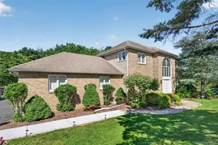 335 Laroe Rd, Chester, NY 10918 - Photo 2